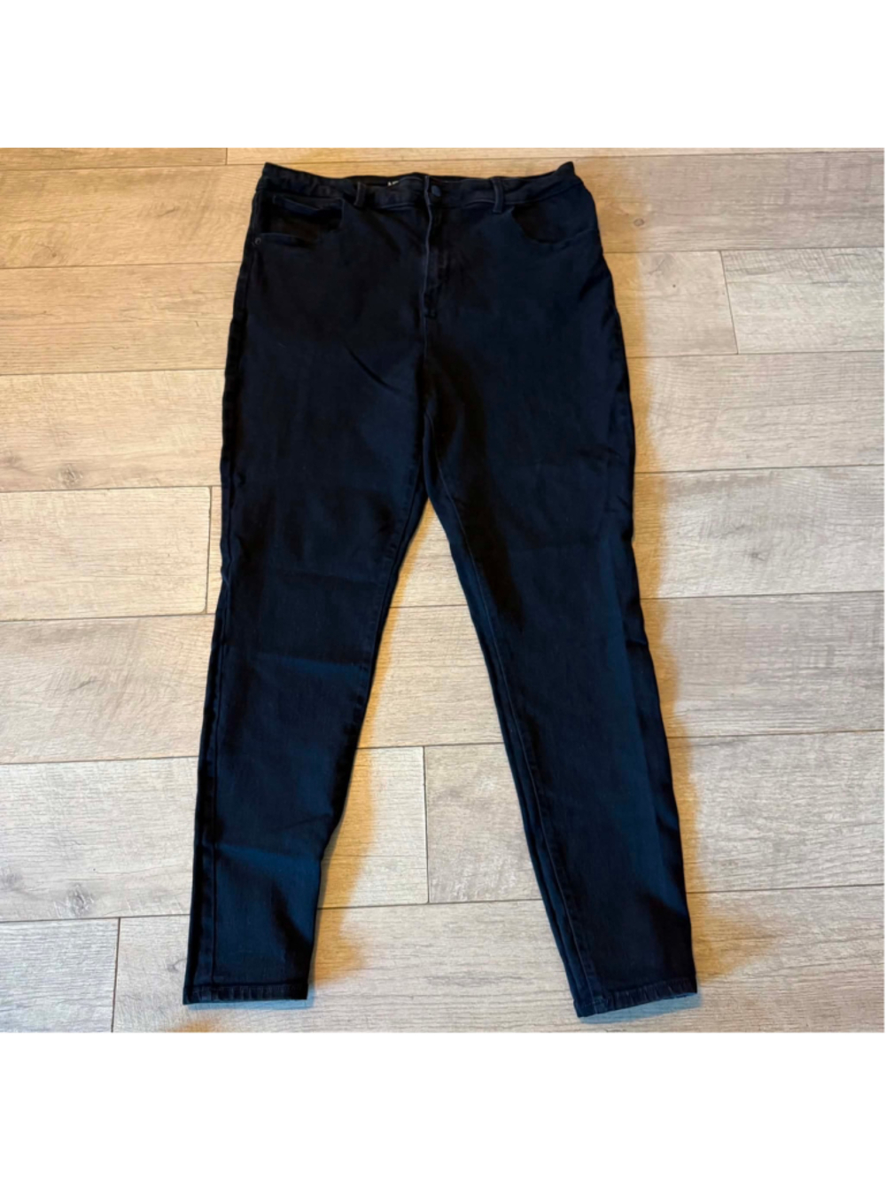 Women's No Boundaries Black Skinny Jeans Size 27